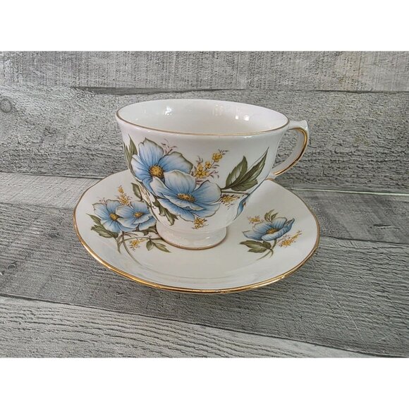 Vintage Queen Anne Fine Bone China Cup & Saucer Gold Trim Blue & Yellow Flowers - Picture 1 of 6
